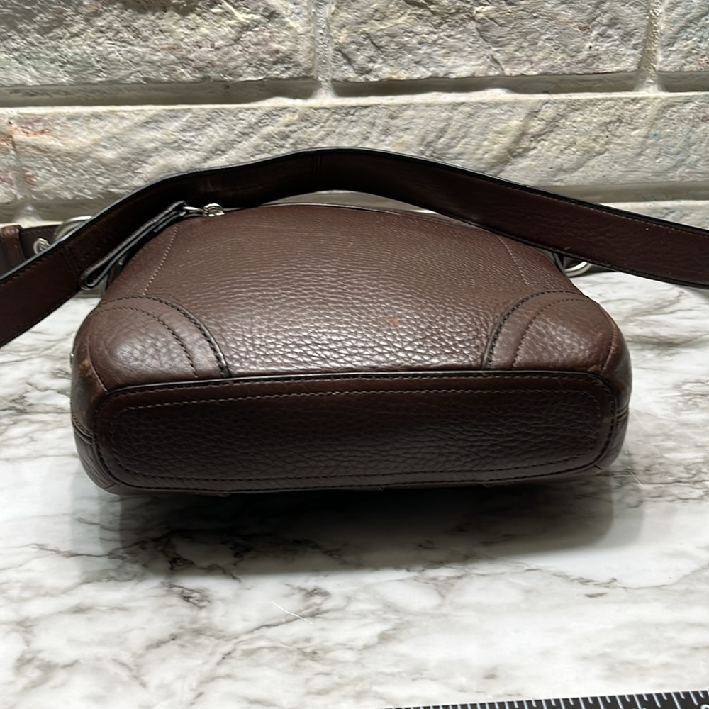 Coach Vintage Brown Pebbled Leather Crossbody Shoulder Bag Sling in GUC - Picture 6 of 16